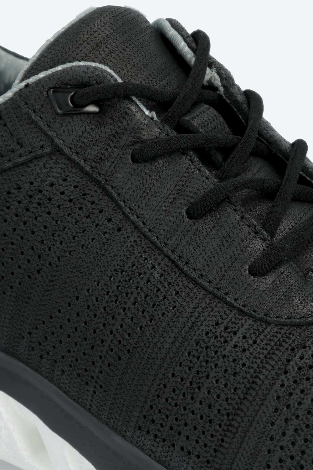 Activate Sneaker