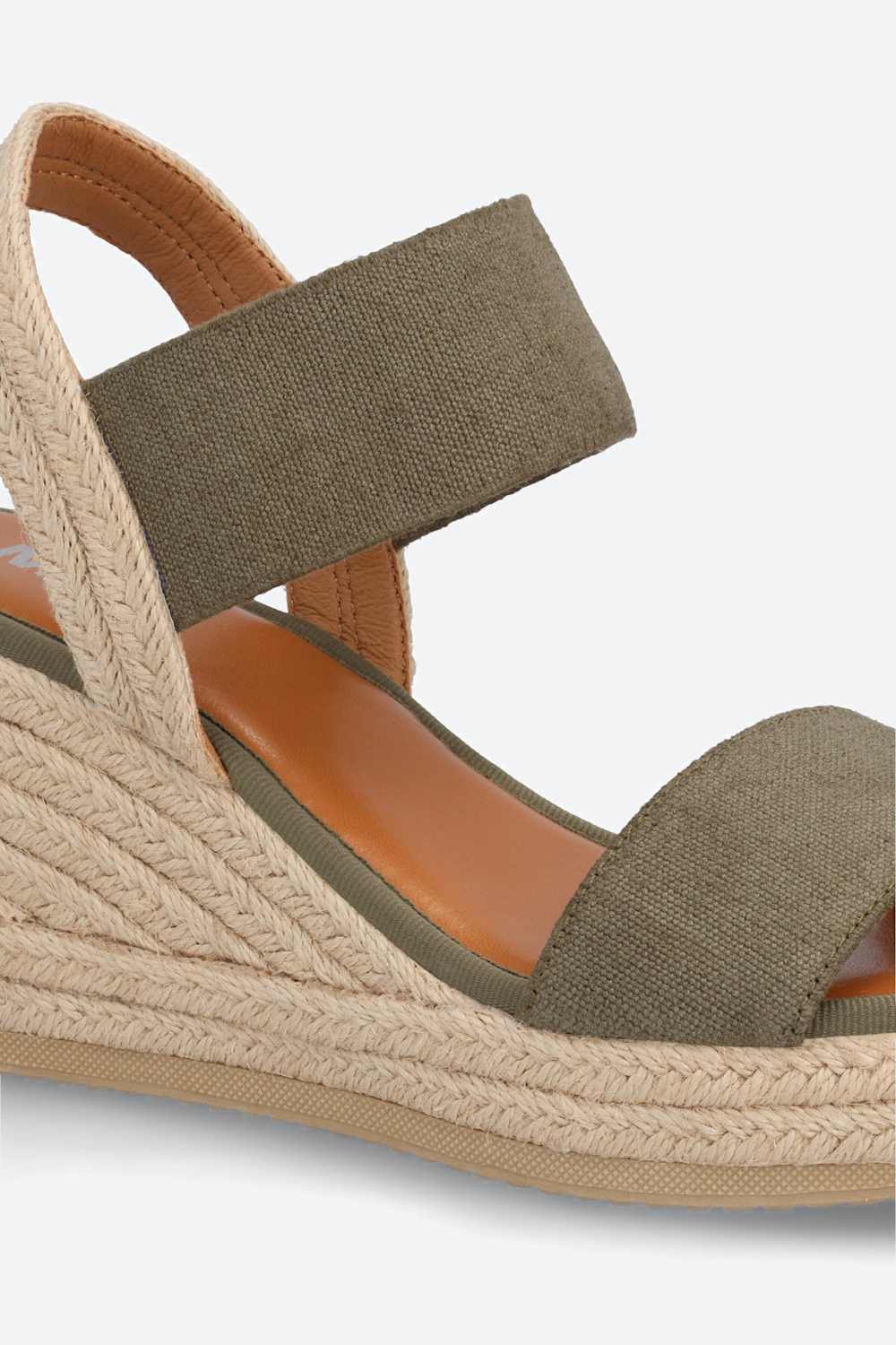 Leou Wedge