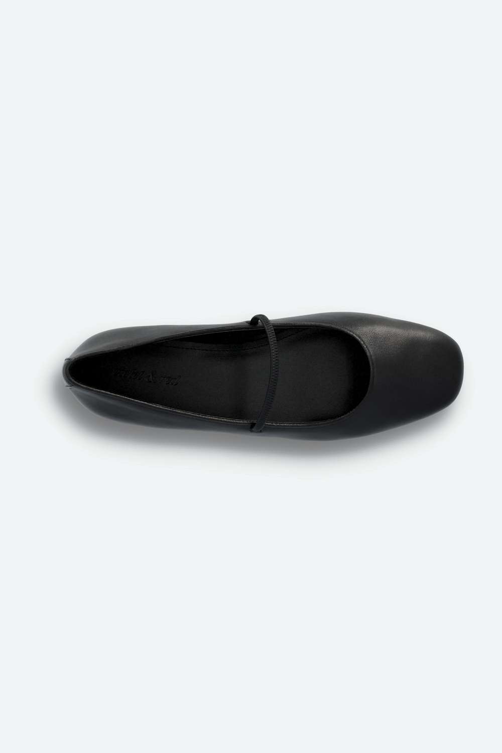 Makcee Leather Flat