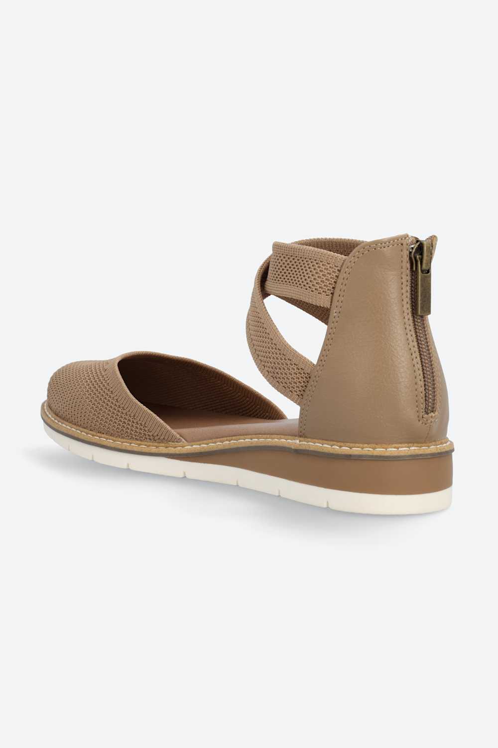 Adam Tucker Aleece Flat