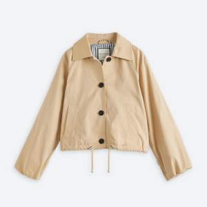 Stitch Fix women's beige jacket